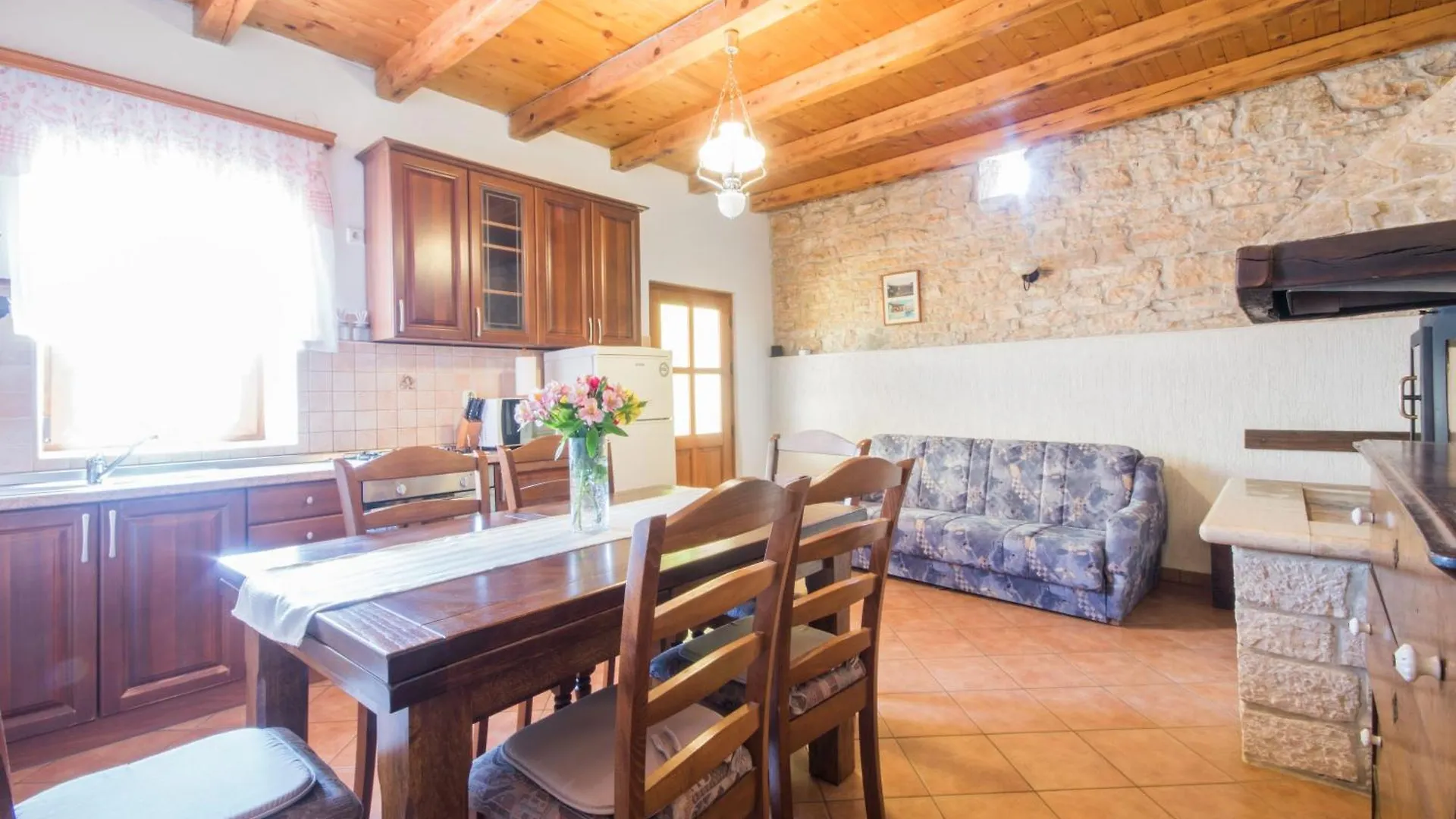 Villa Rozi, A Charming Renovated Istrian House With Pool Pifari 0*,  Croatia